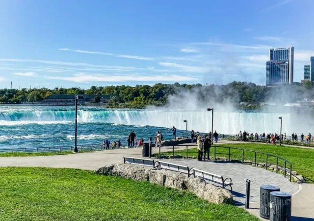 1-Day Niagara Falls Tour